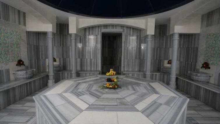 QUEEN ELiZABETH SUiTE HOTEL