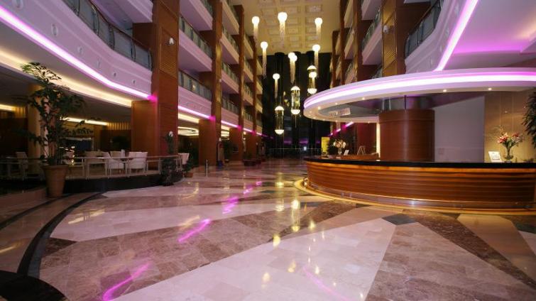 QUEEN ELiZABETH SUiTE HOTEL