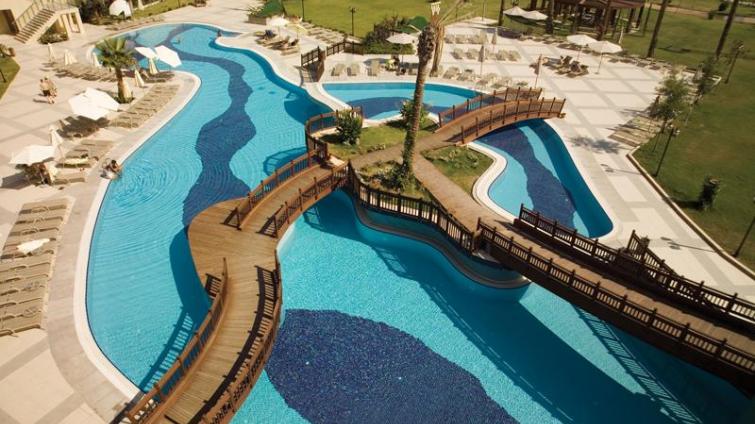 LE CHATEAU DE PRESTIGE RESORT 
