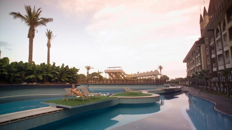 LE CHATEAU DE PRESTIGE RESORT 