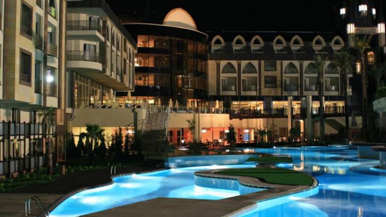 LE CHATEAU DE PRESTIGE RESORT 
