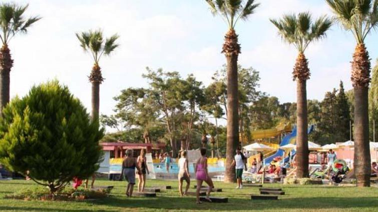 KUŞTUR CLUB HOLİDAY VİLLAGE 