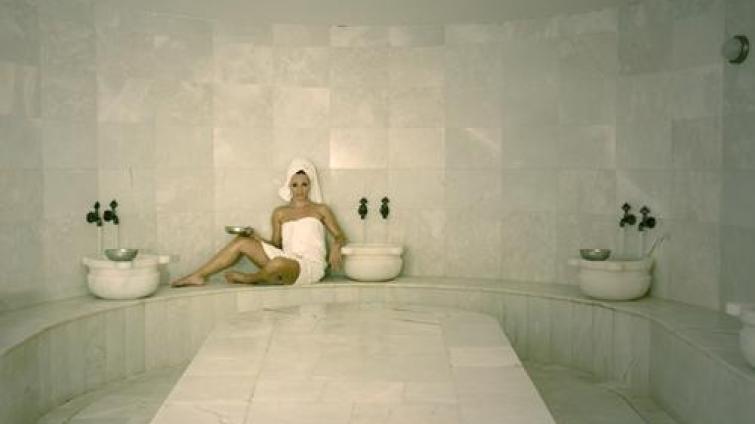 CHARiSMA DELUXE HOTEL