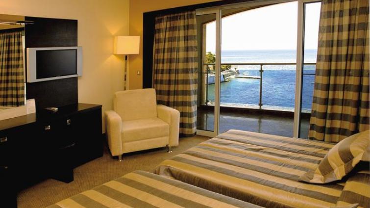 CHARiSMA DELUXE HOTEL