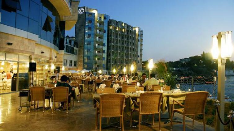 CHARiSMA DELUXE HOTEL