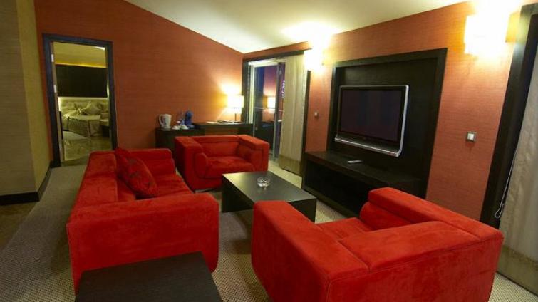 CHARiSMA DELUXE HOTEL