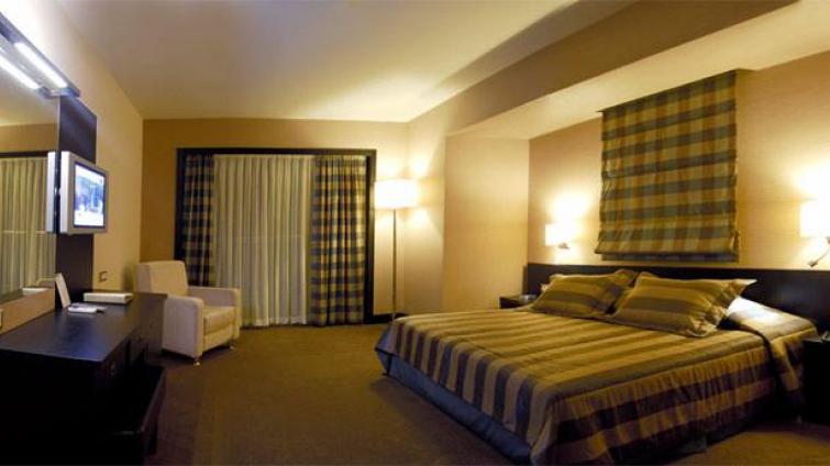 CHARiSMA DELUXE HOTEL