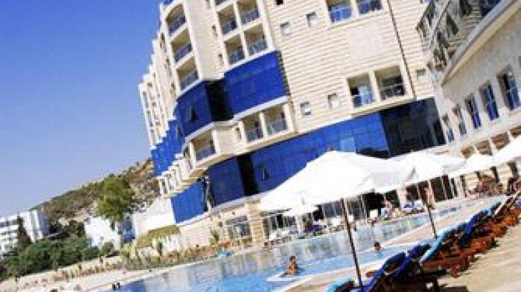 CHARiSMA DELUXE HOTEL