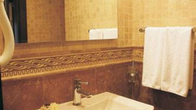 CHARiSMA DELUXE HOTEL