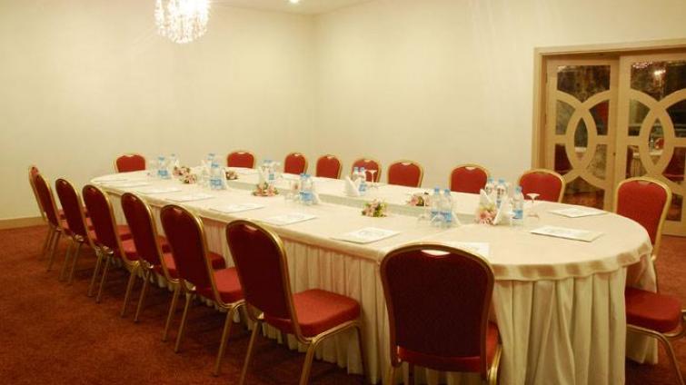 CHARiSMA DELUXE HOTEL