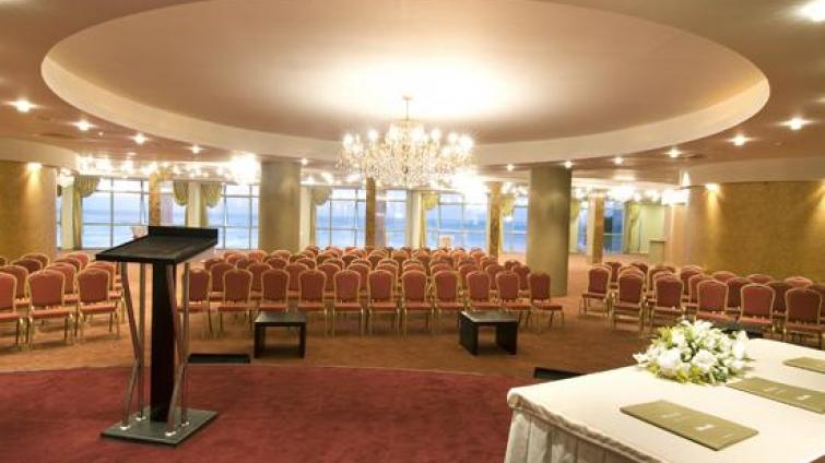 CHARiSMA DELUXE HOTEL
