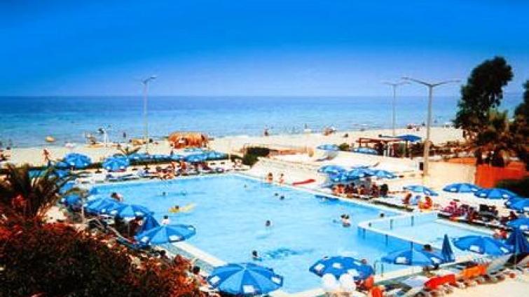 EGERiA OTEL BEACH CLUB