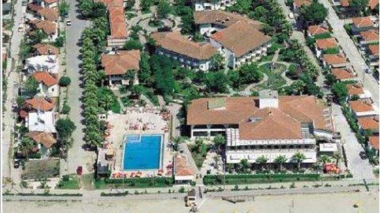 EGERiA OTEL BEACH CLUB