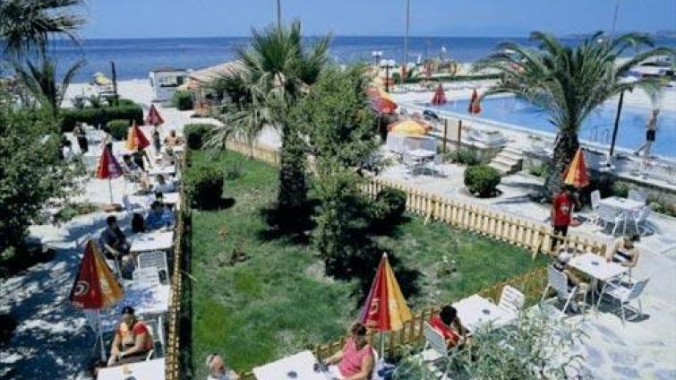 EGERiA OTEL BEACH CLUB