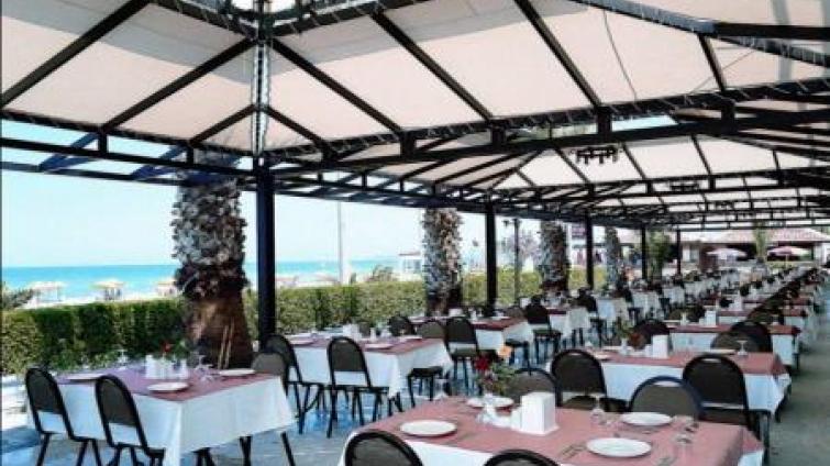 EGERiA OTEL BEACH CLUB