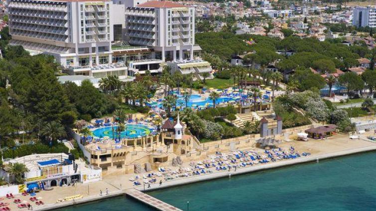 FANTASiA DE LUXE HOTEL KUŞADASI