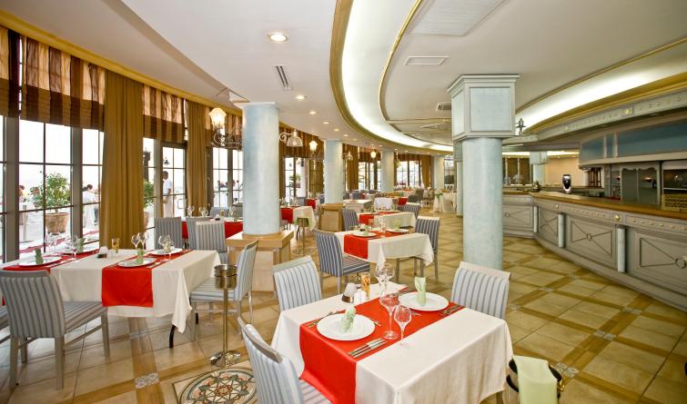 CRYSTAL SUNRİSE QUEEN LUXURY RESORT & SPA 
