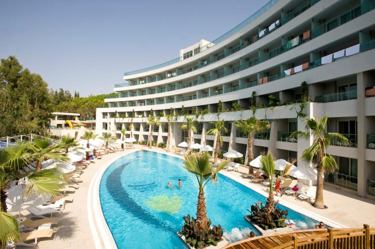 CRYSTAL SUNRİSE QUEEN LUXURY RESORT & SPA 