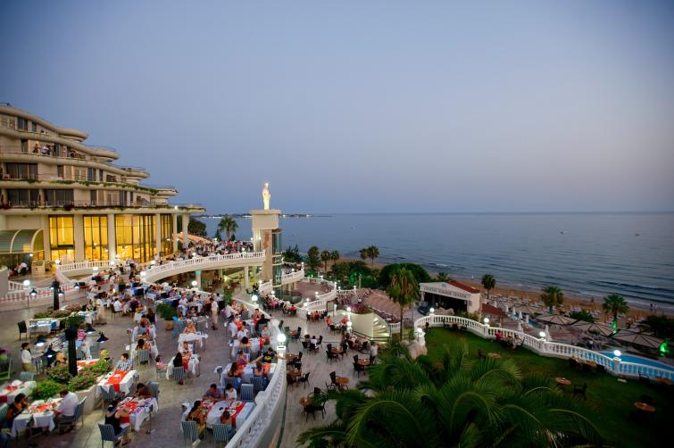 CRYSTAL SUNRİSE QUEEN LUXURY RESORT & SPA 