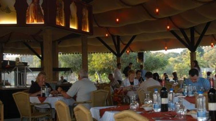 JUSTiNiANO WiSH GRAND KEMER
