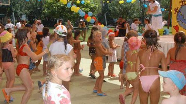 JUSTiNiANO WiSH GRAND KEMER